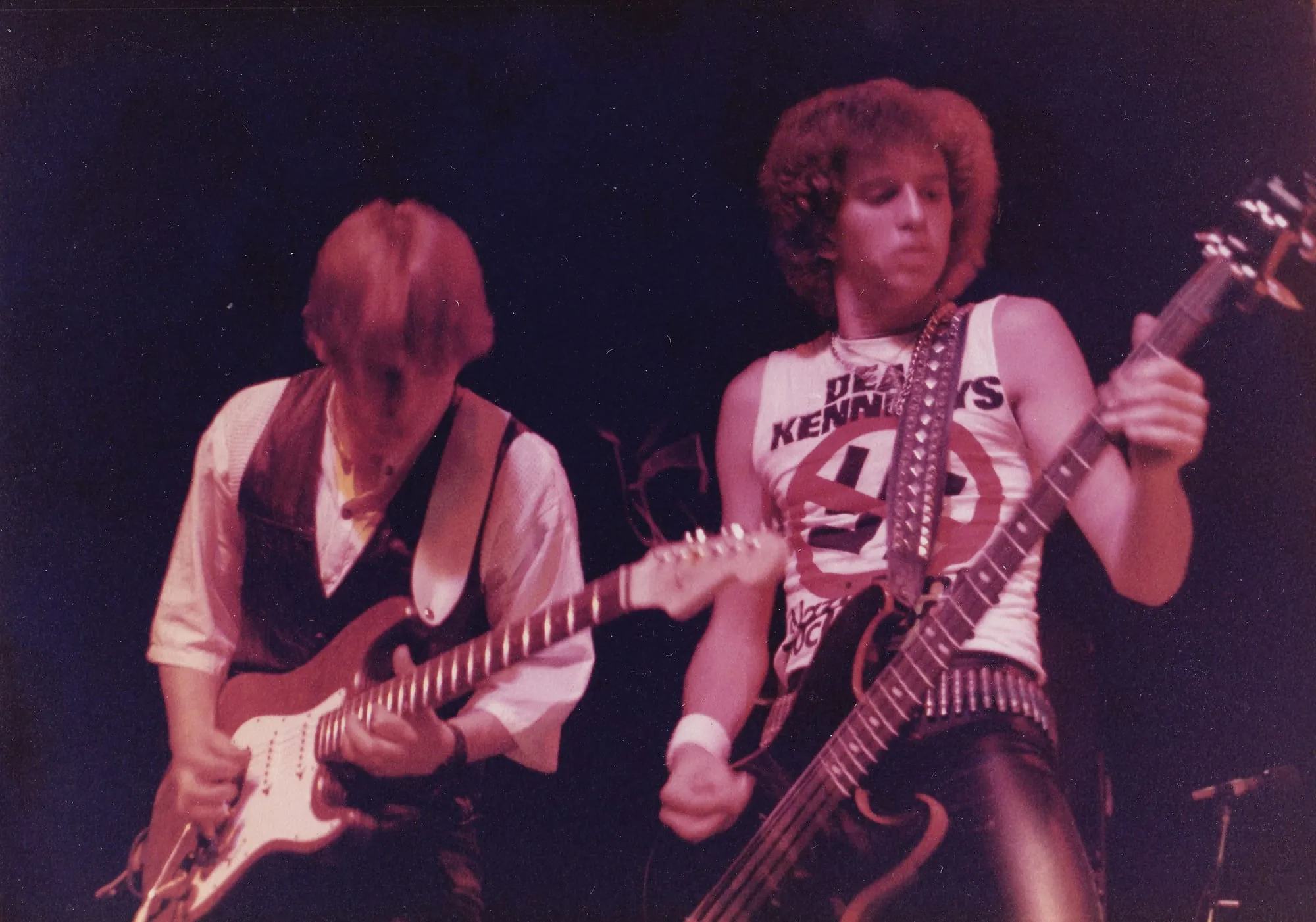 Dual guitars on stage